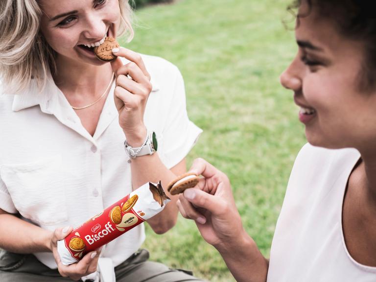 Biscoff sandwich cookie