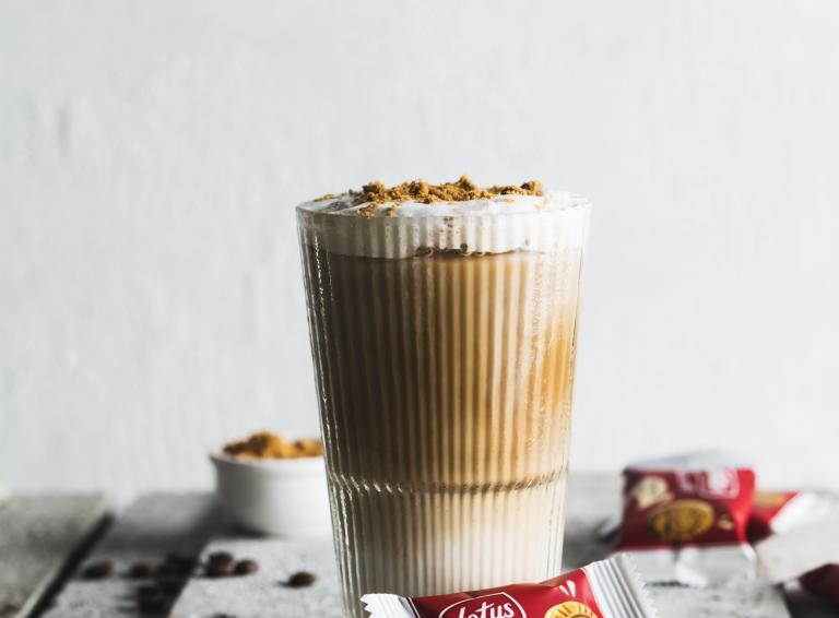 Biscoff sandwich cookie Biscoff sandwich cookie