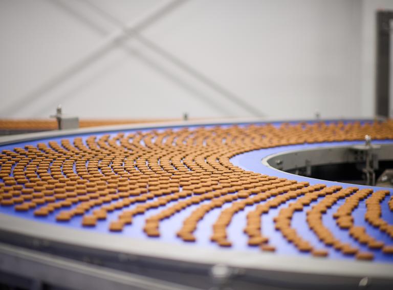 Production Biscoff® sandwich cookie Production Biscoff® sandwich cookie